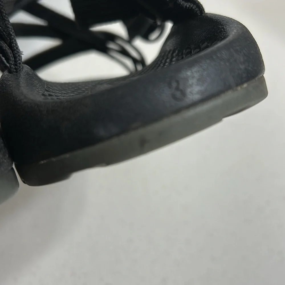 Chaco Black Sandals Size 3